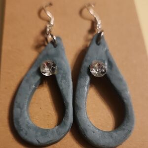 Vintage Look Drop Earrings with Crystal Accent